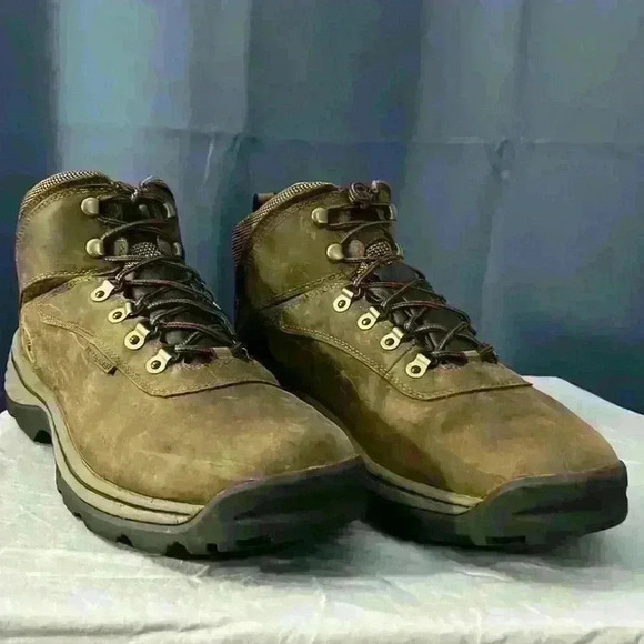 Timberland Men's Flume Mid Waterproof Rugged Leather Hiking Boots